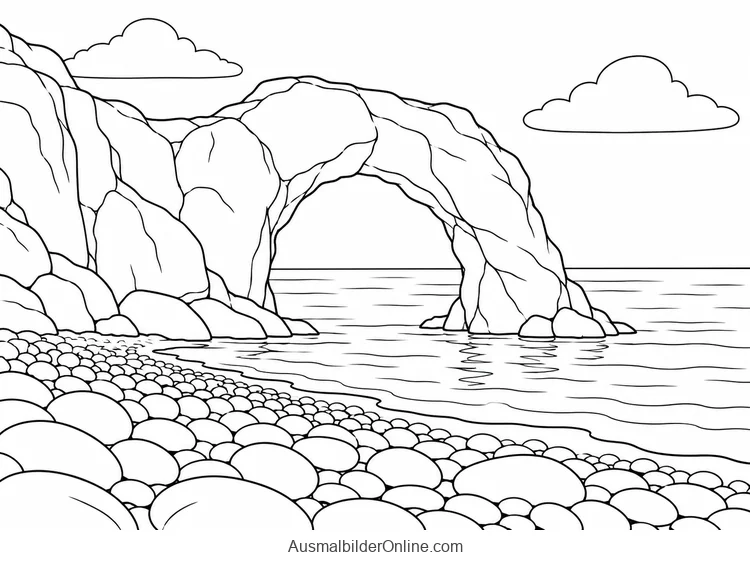 Ein Kiesstrand liegt vor einem großen Felsbogen an einer ruhigen Küste